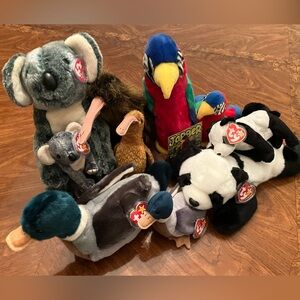 Lot of 10 Ty Beanie Babies and Buddies pet free and smoke free home.